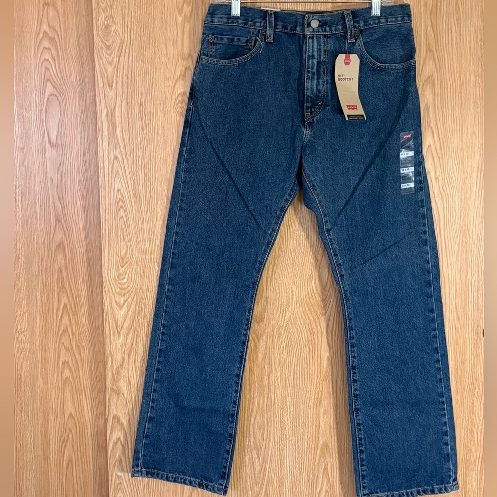 NWT Levi's 517 Dark Blue Bootcut Jeans